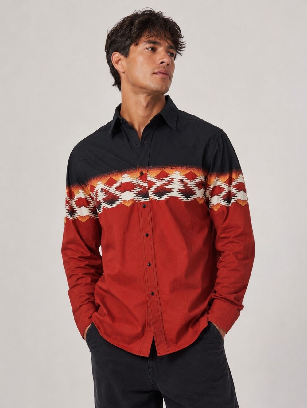 Classic Vintage Wrangler XL Aztec-Trim Western Pearl Snap Shirt